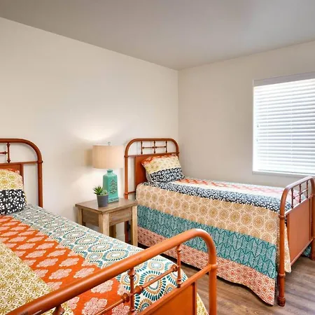 2I Top Floor Moab Redcliff Condo, Pool & Hot Tub Exterior photo